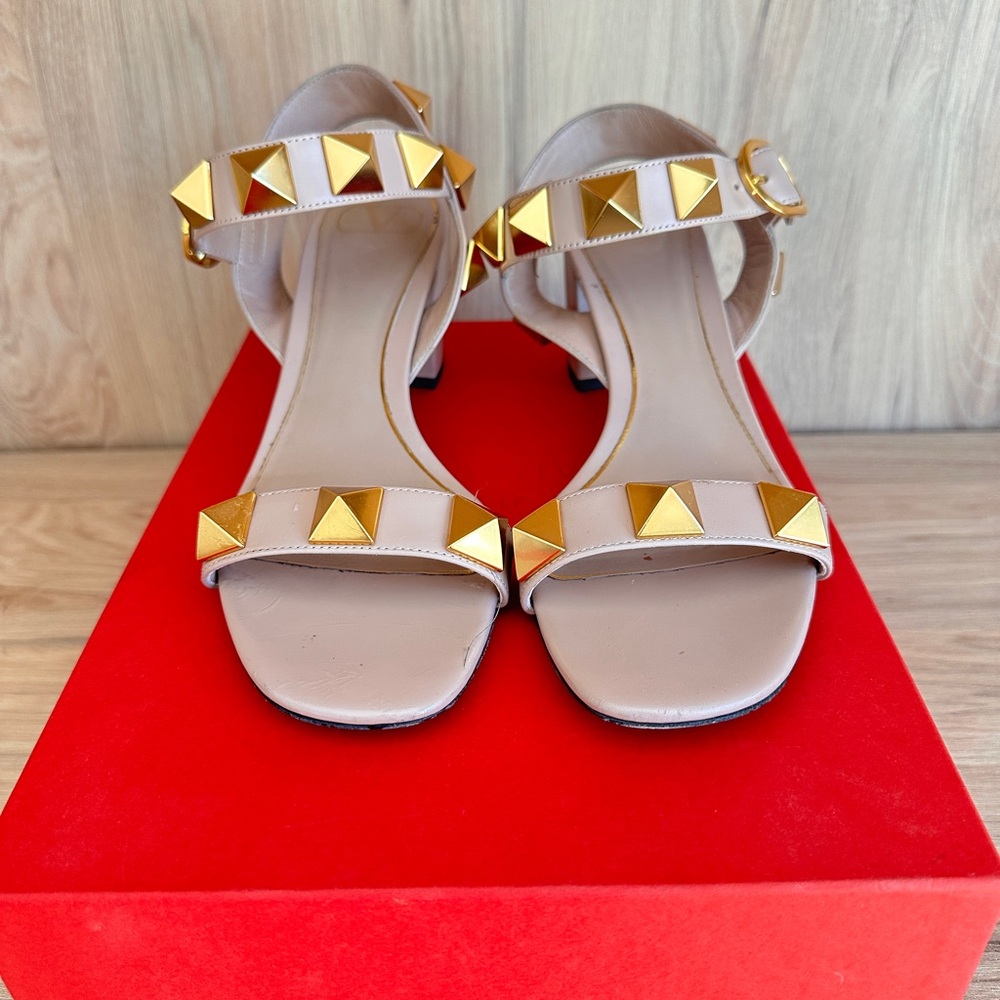SOLD!!!!!Valentino Garavani Beige and Gold Studded Heels